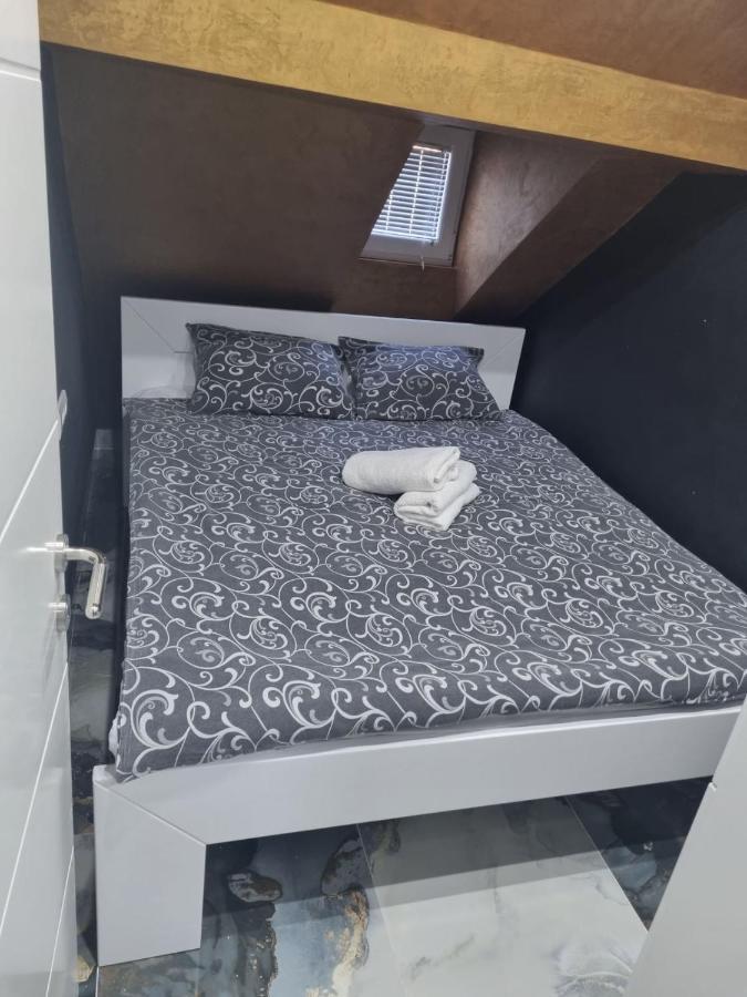 River Side Suites Белград Екстериор снимка