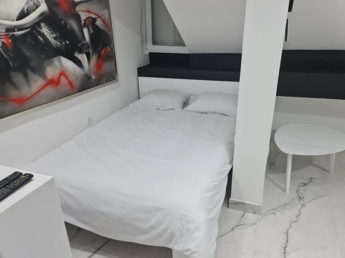 River Side Suites Белград Екстериор снимка