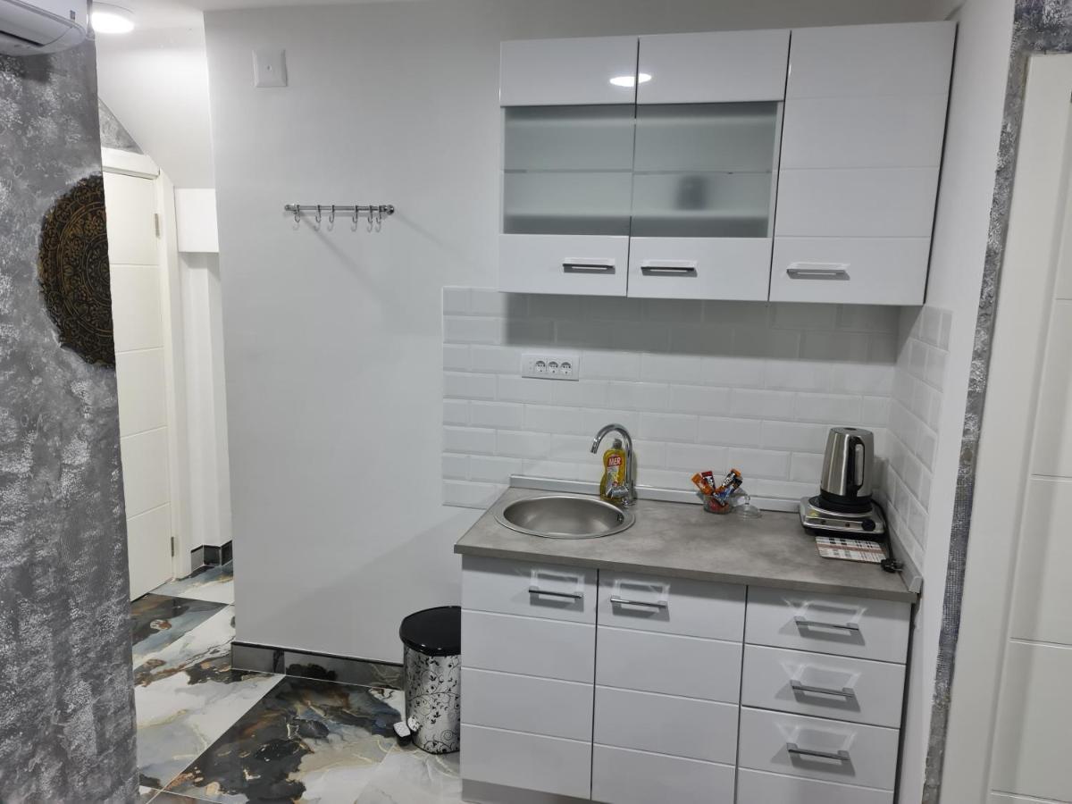 River Side Suites Белград Екстериор снимка
